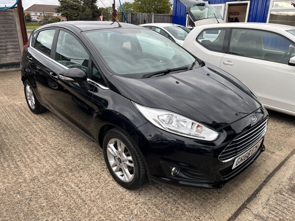 Used Ford Fiesta 2017 for sale - 76000933: Photo 1