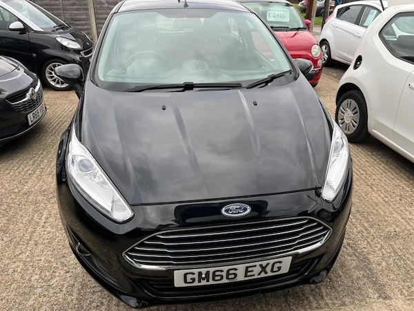 Used Ford Fiesta 2017 for sale - 76000933: Photo 2