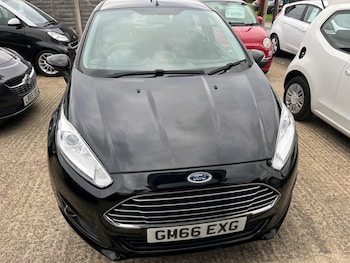 Used Ford Fiesta 2017 for sale - 76000933: Photo 2