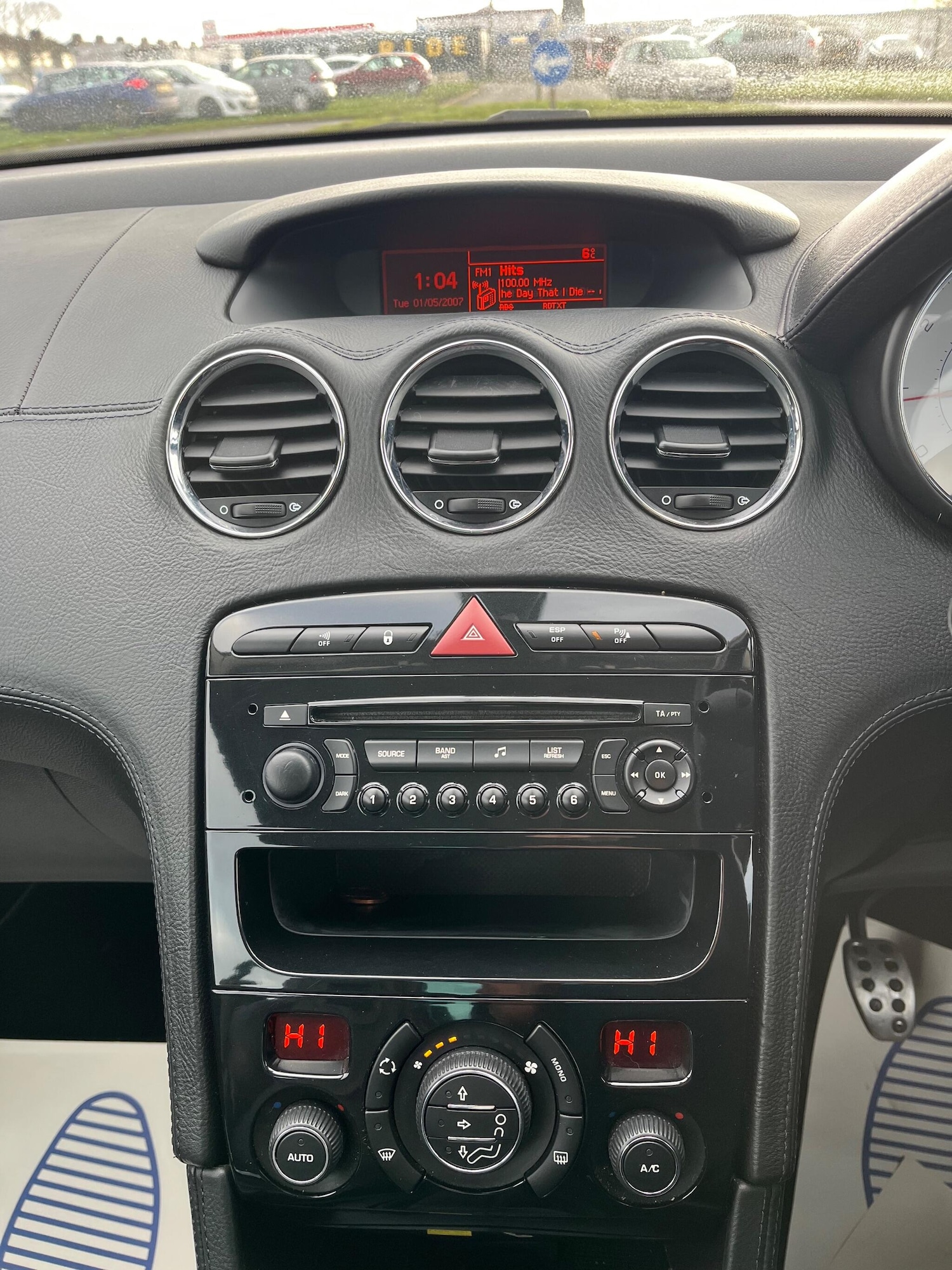 Used Peugeot 308 2010 for sale - 77131079: Photo 17