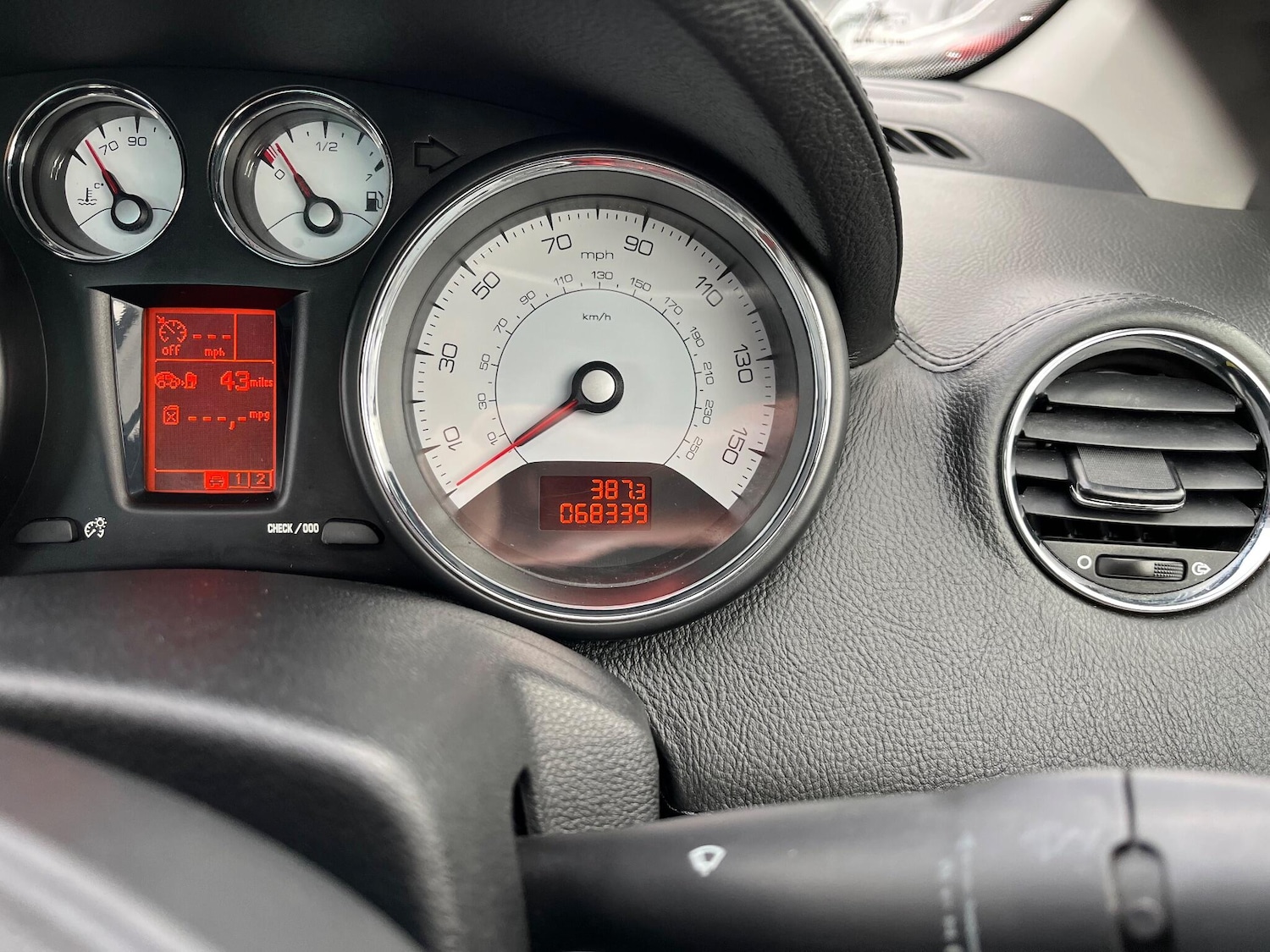 Used Peugeot 308 2010 for sale - 77131079: Photo 18