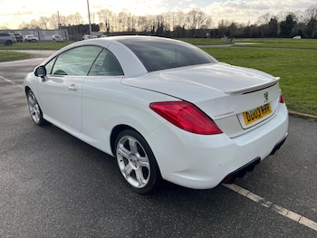 Used Peugeot 308 2010 for sale - 77131079: Photo