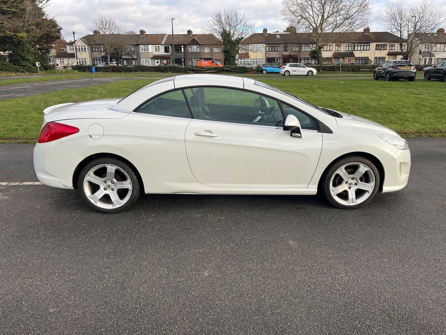 Used Peugeot 308 2010 for sale - 77131079: Photo 7