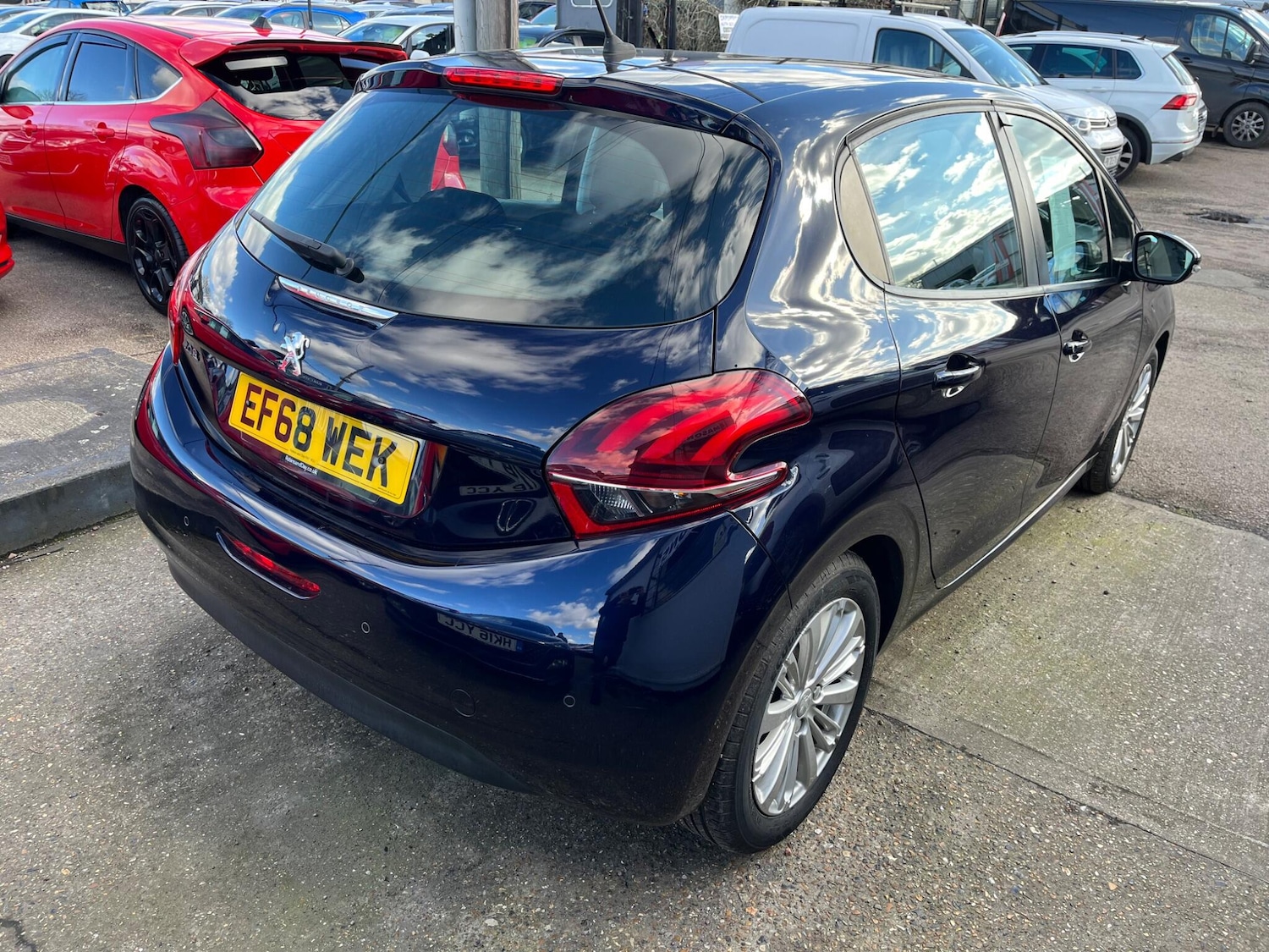 Used Peugeot 208 2019 for sale - 77892107: Photo 6