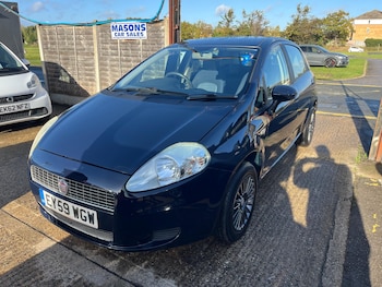 Used Fiat Grande Punto 2009 for sale - 76425592: Photo