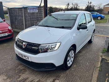 Used Dacia Sandero 2018 for sale - 77237544: Photo