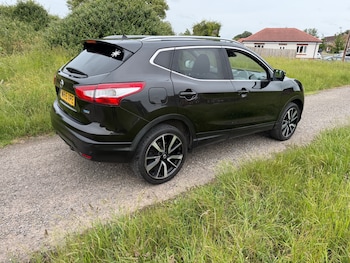 Used Nissan Qashqai 2015 for sale - 78833574: Photo