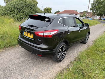 Used Nissan Qashqai 2015 for sale - 78833574: Photo
