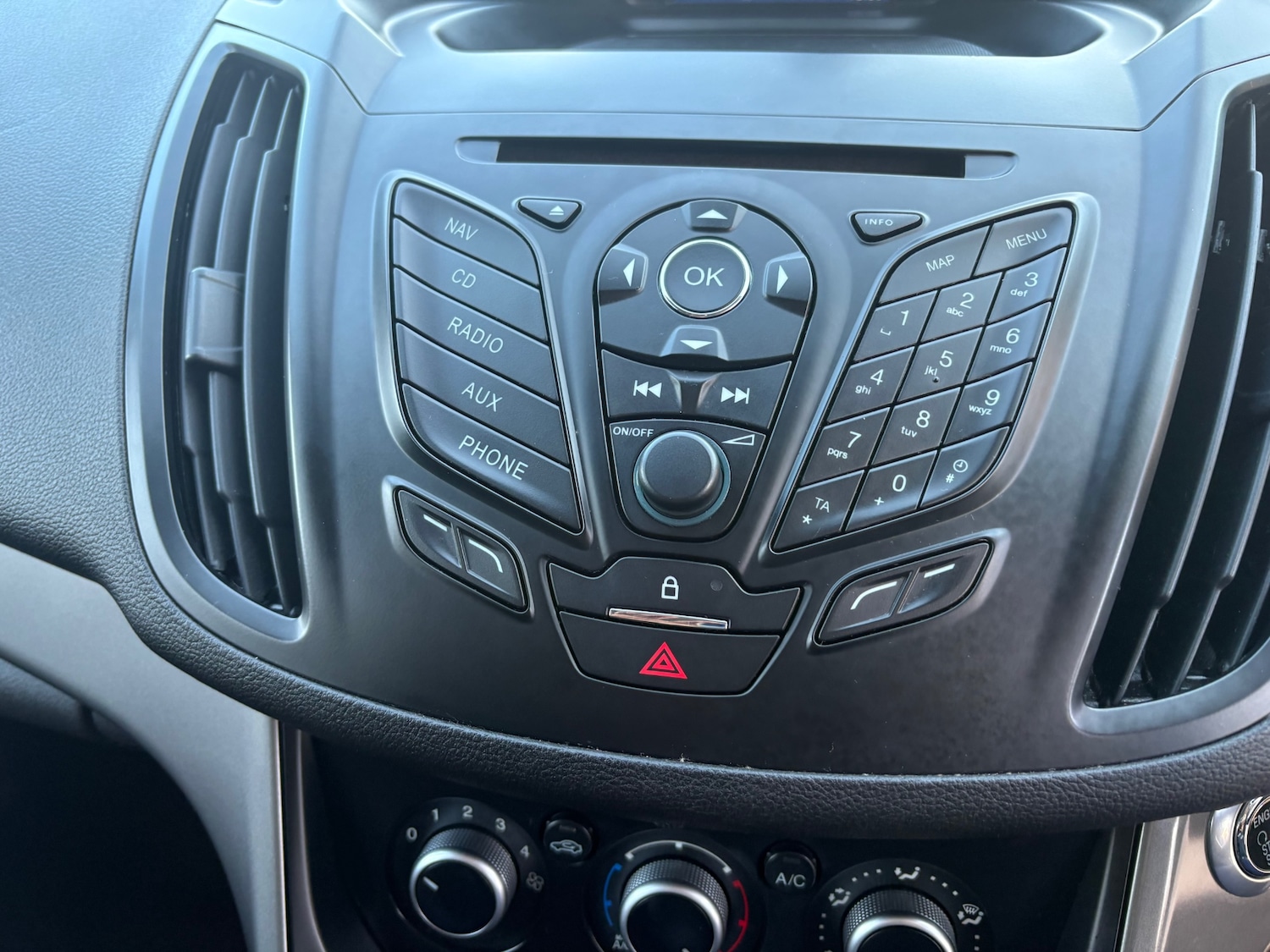 Used Ford Kuga 2015 for sale - 77881170: Photo 15