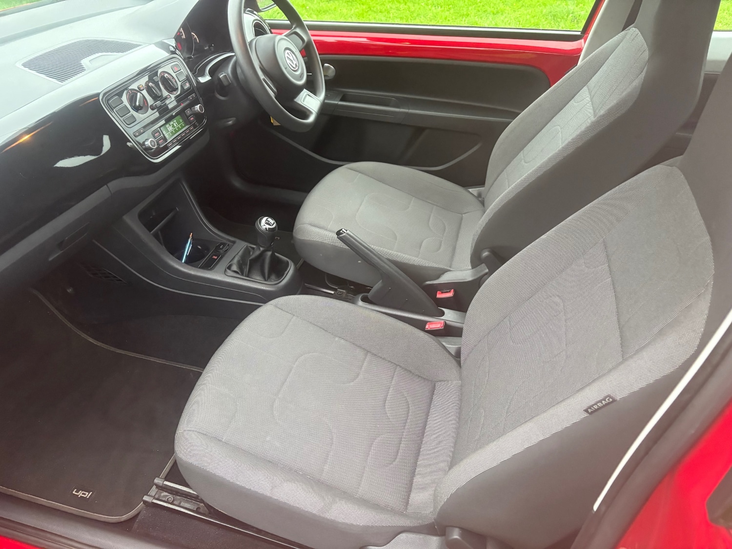 Used Volkswagen up! 2015 for sale - 76148530: Photo 11