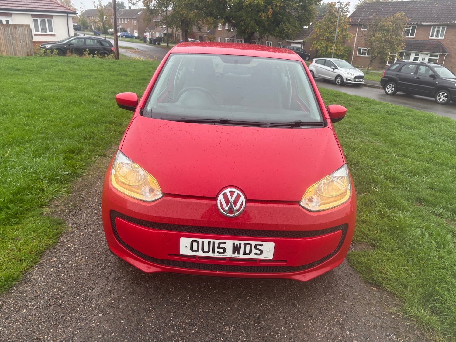 Used Volkswagen up! 2015 for sale - 76148530: Photo 2