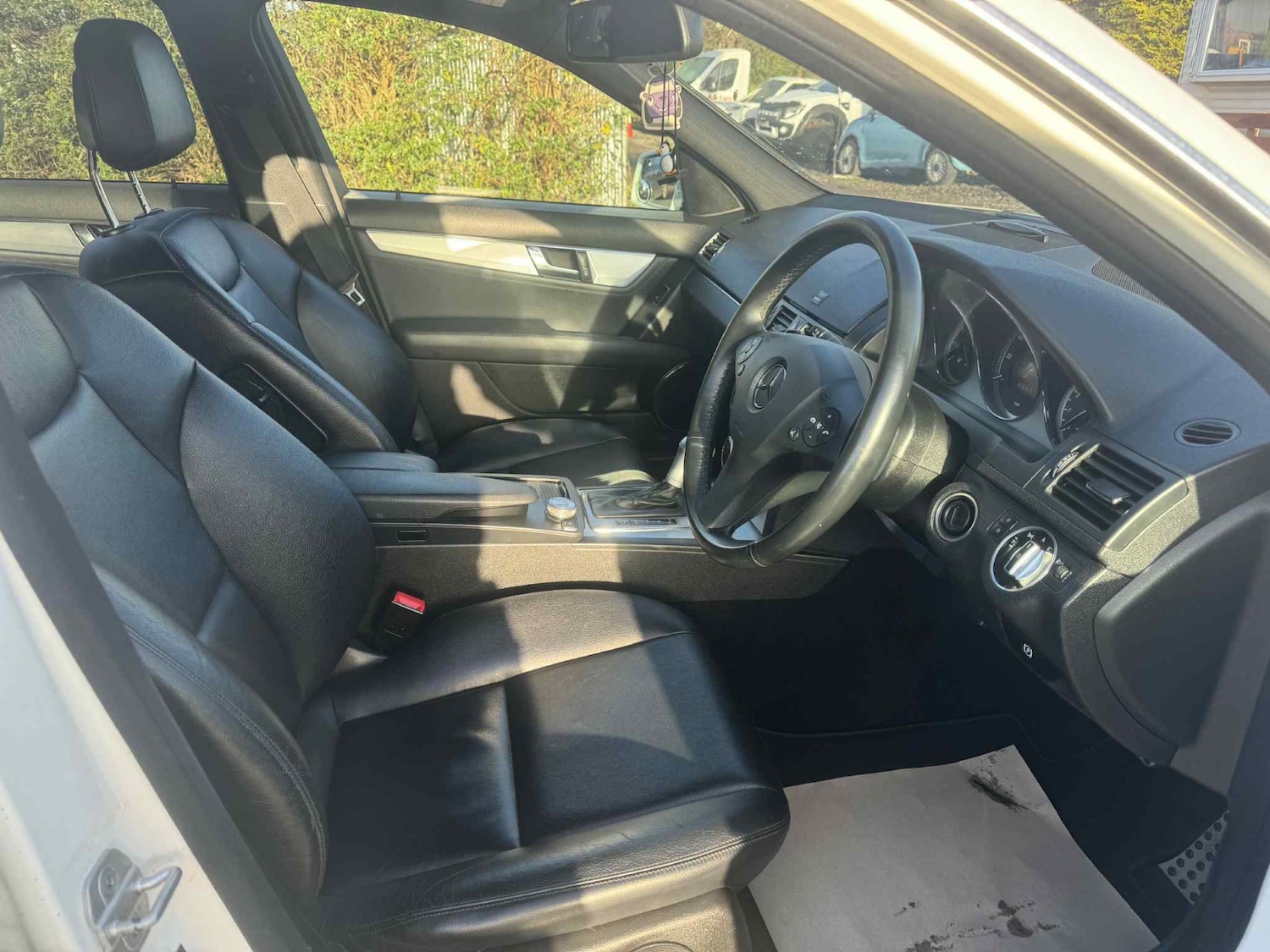 Used Mercedes-Benz C Class 2010 for sale - 77008444: Photo 12