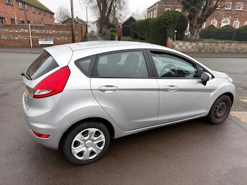 Used Ford Fiesta 2011 for sale - 77240730: Photo