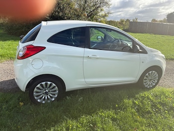Used Ford Ka 2015 for sale - 76177260: Photo