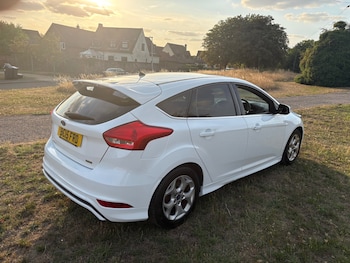 Used Ford Focus 2015 for sale - 75640944: Photo