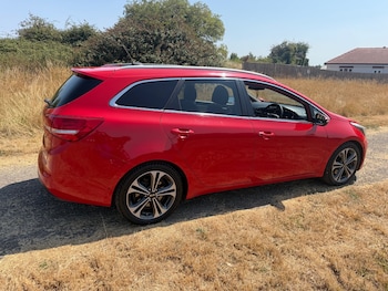 Used Kia Ceed 2015 for sale - 79357365: Photo