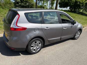 Used Renault Grand Scenic 2011 for sale - 74550100: Photo
