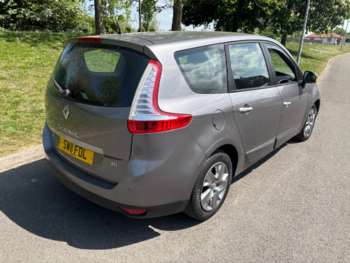Used Renault Grand Scenic 2011 for sale - 74550100: Photo