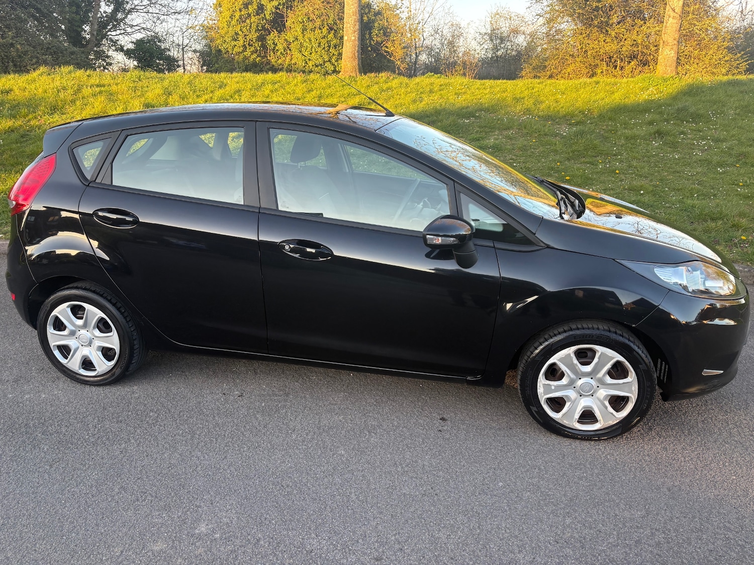 Used Ford Fiesta 2011 for sale - 78084648: Photo 2