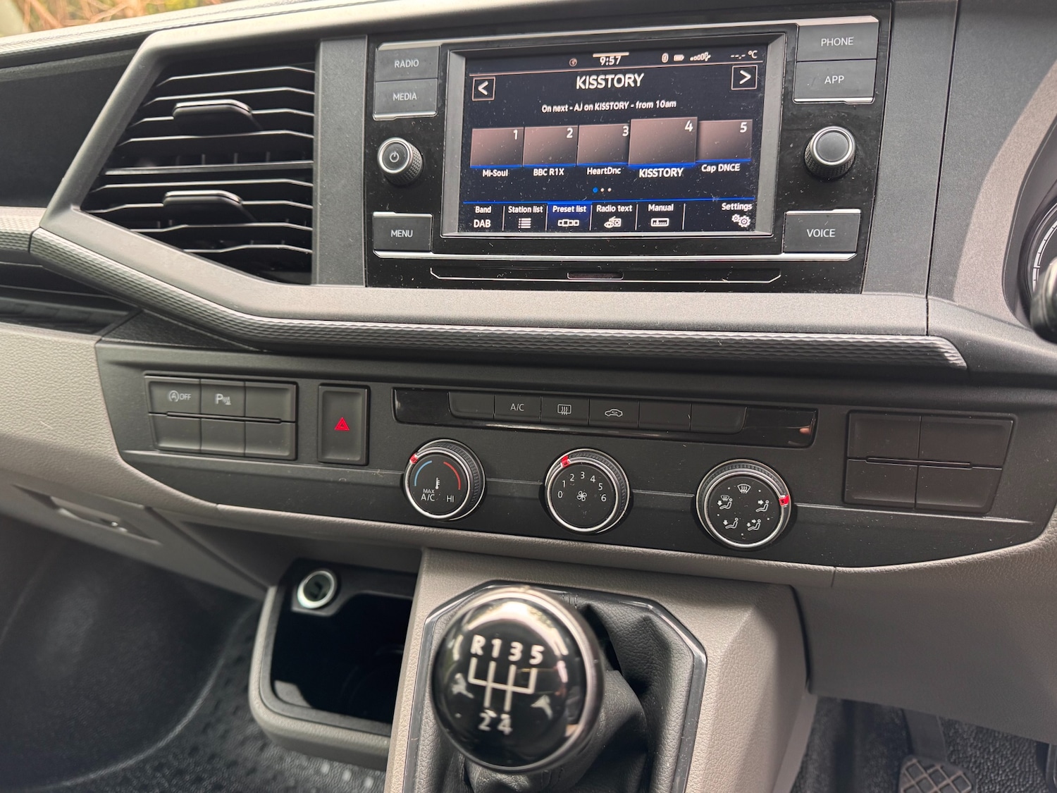 Used Volkswagen Transporter Shuttle 2020 for sale - 76262944: Photo 15