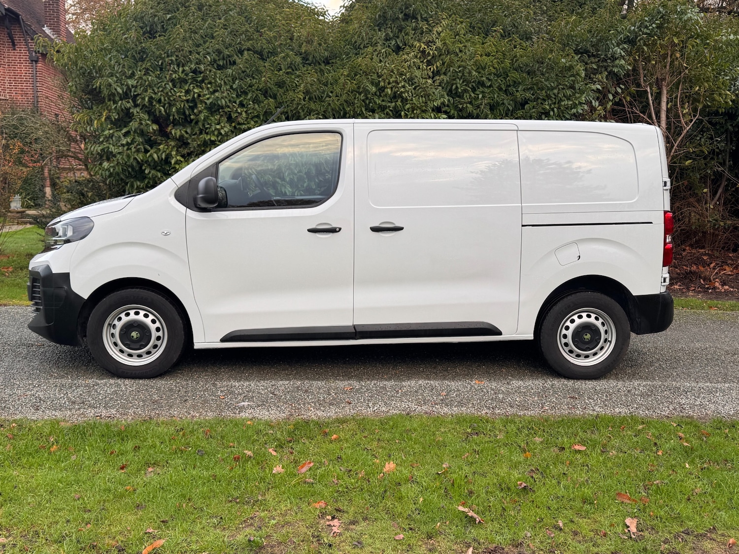 Used Vauxhall Vivaro 2024 for sale - 76882059: Photo 4