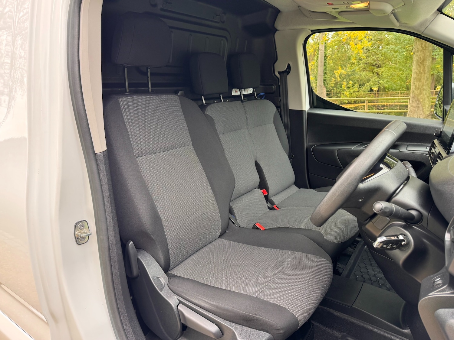 Used Peugeot Partner 2019 for sale - 76317469: Photo 10
