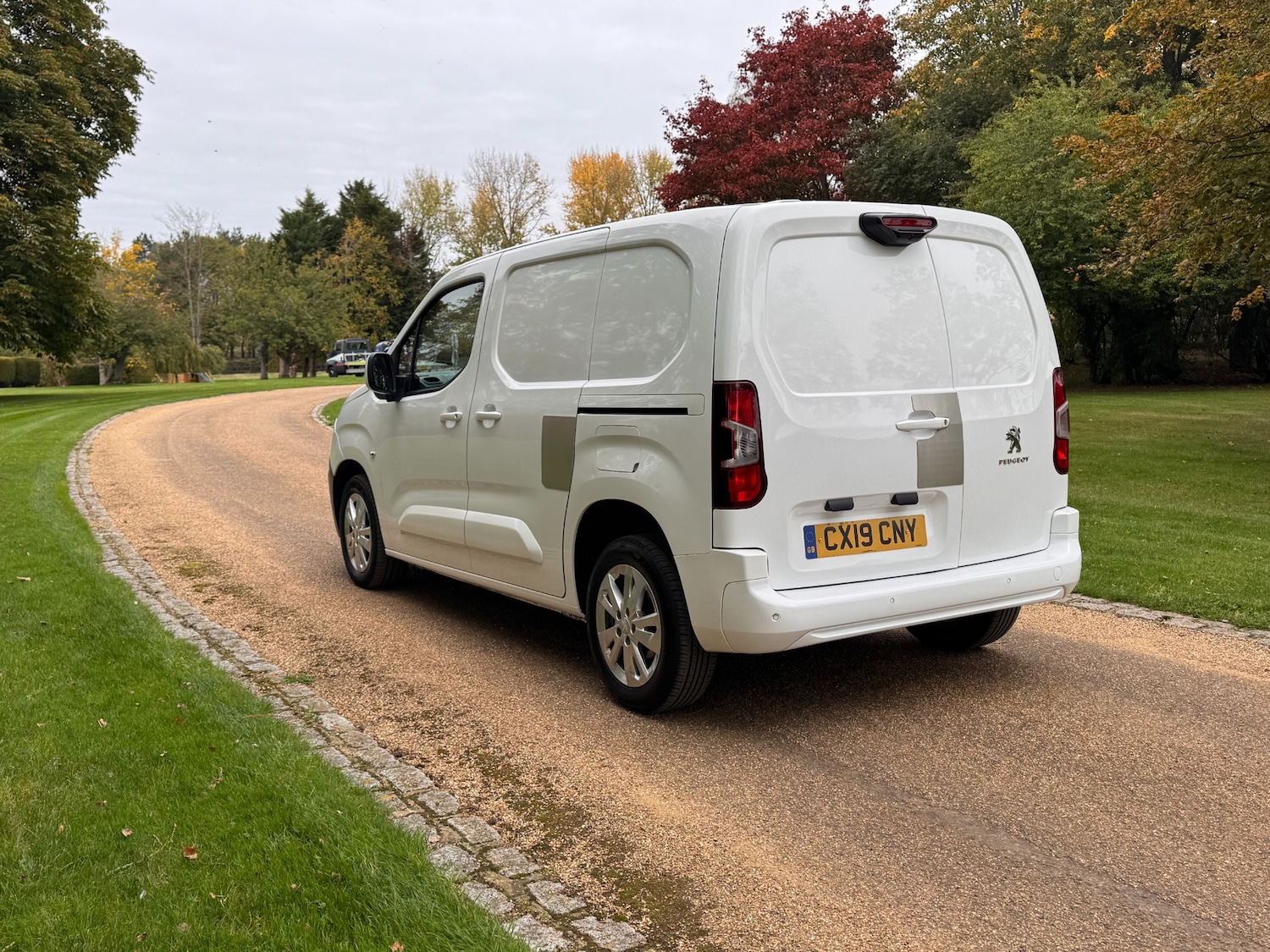 Used Peugeot Partner 2019 for sale - 76317469: Photo 8