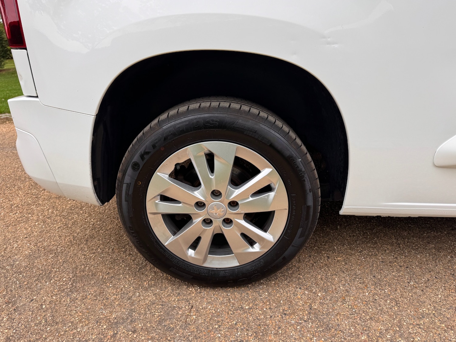 Used Peugeot Partner 2019 for sale - 76317469: Photo 9