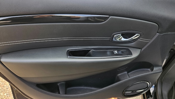 Used Renault Grand Scenic 2013 for sale - 76128032: Photo 20