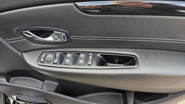 Used Renault Grand Scenic 2013 for sale - 76128032: Photo 21