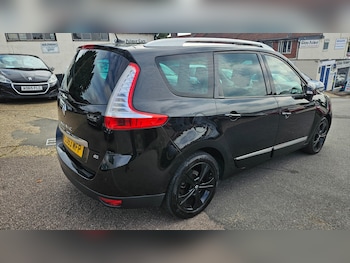 Used Renault Grand Scenic 2013 for sale - 76128032: Photo 2