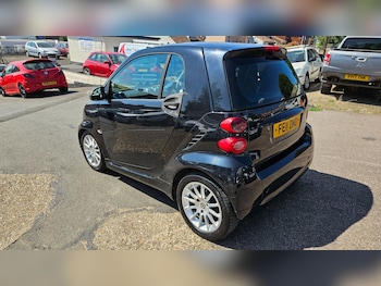 Used smart fortwo 2011 for sale - 75550031: Photo