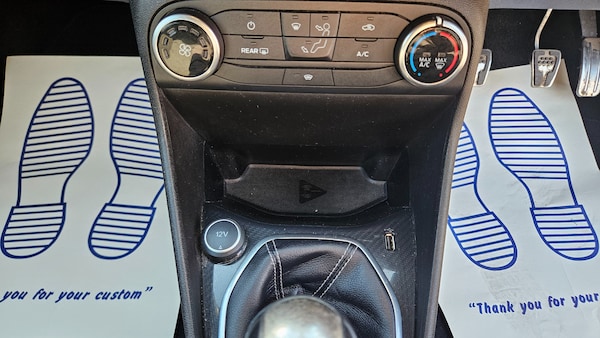 Used Ford Fiesta 2018 for sale - 76102038: Photo 25