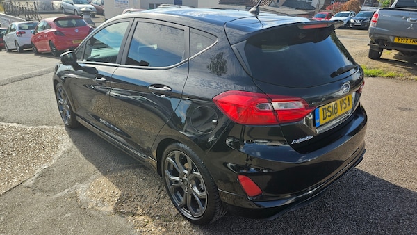 Used Ford Fiesta 2018 for sale - 76102038: Photo 3