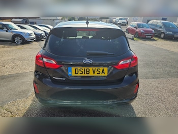 Used Ford Fiesta 2018 for sale - 76102038: Photo 4