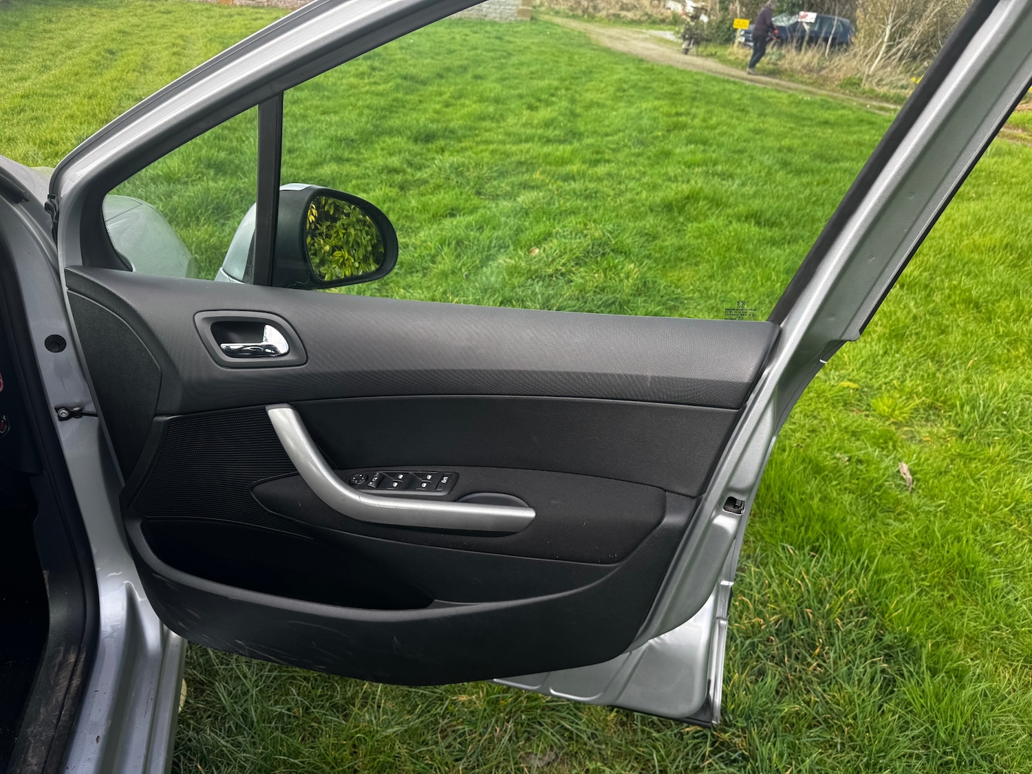 Used Peugeot 308 2013 for sale - 77681576: Photo 12