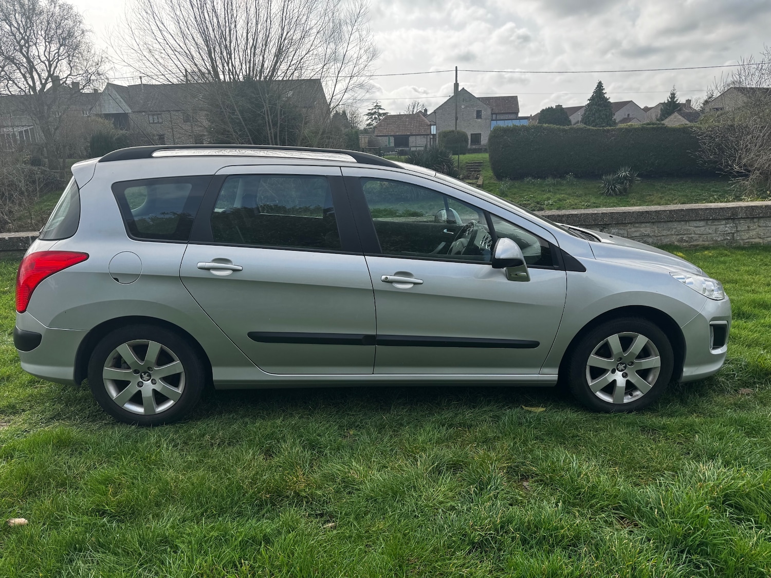 Used Peugeot 308 2013 for sale - 77681576: Photo 5