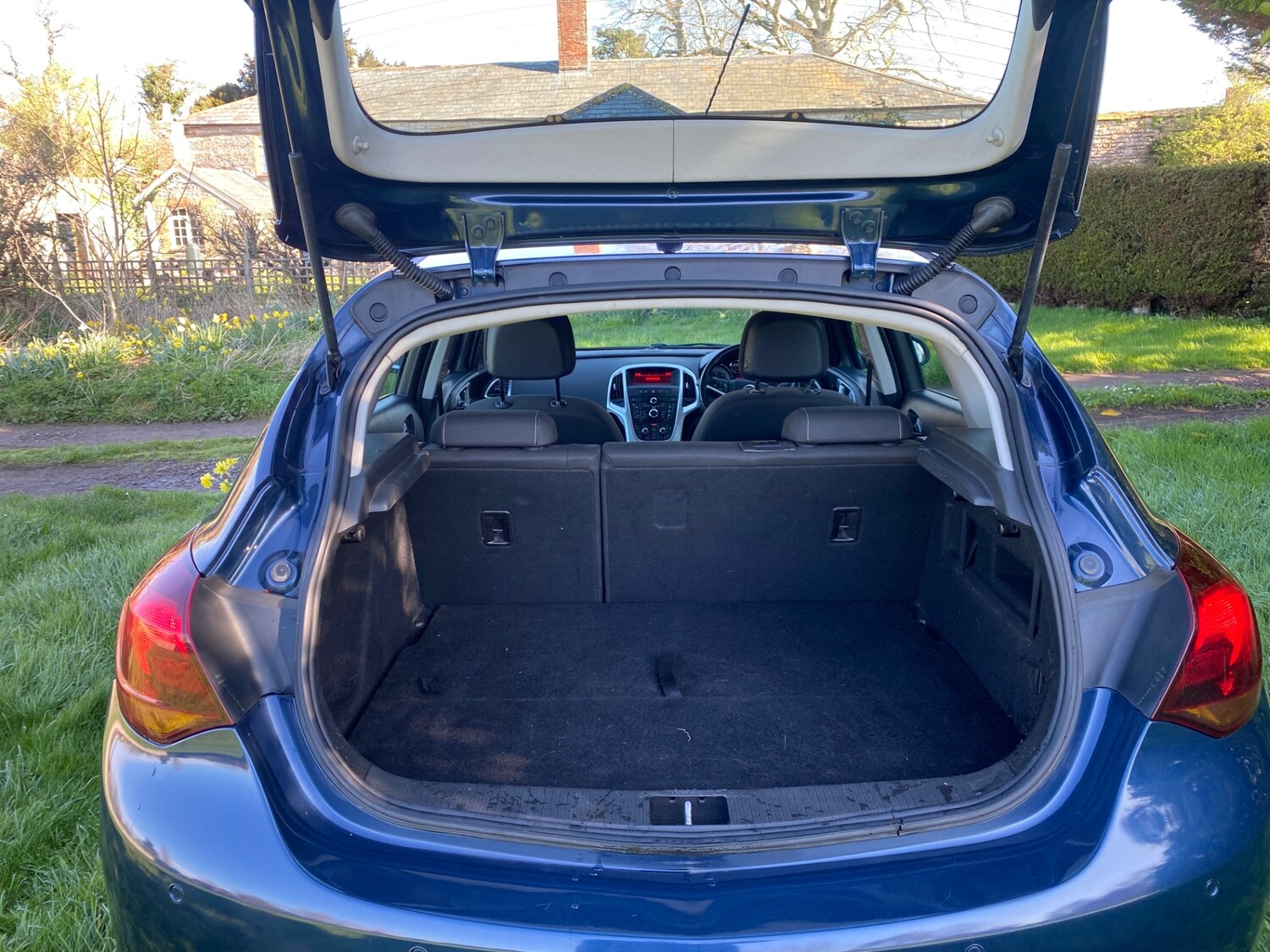 Used Vauxhall Astra 2010 for sale - 77961615: Photo 11