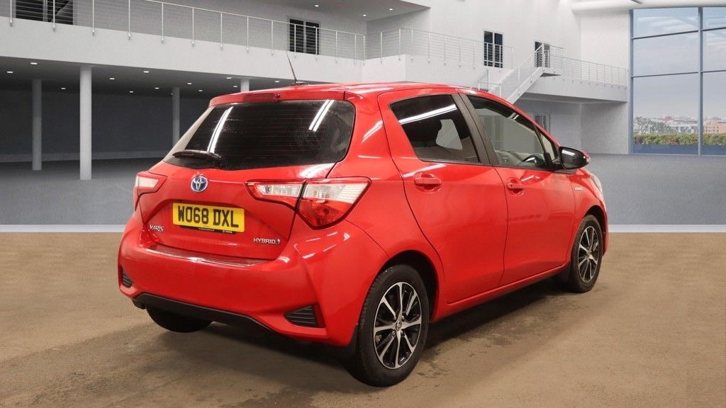 Used Toyota Yaris 2018 for sale - 77729044: Photo 4