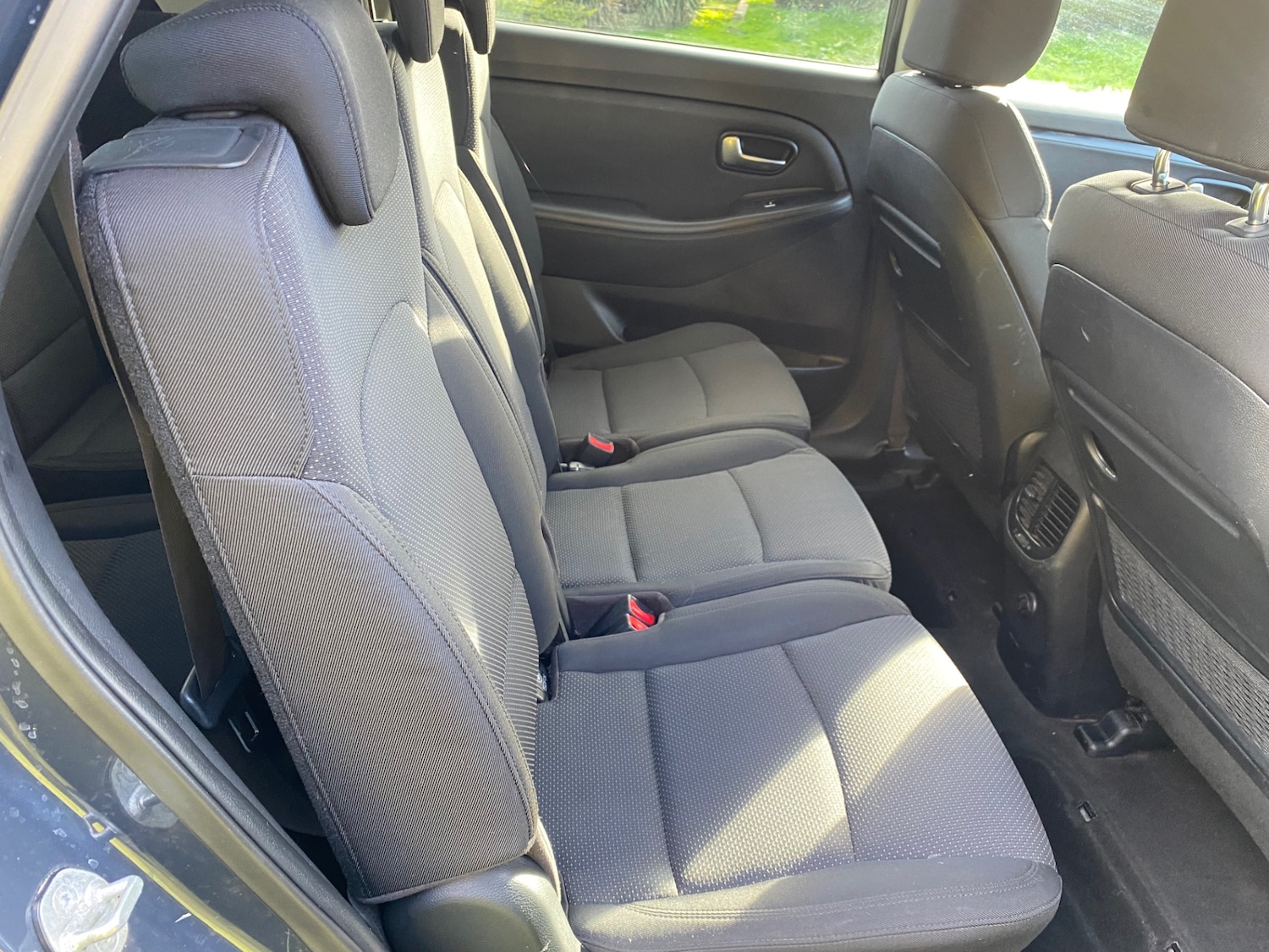 Used Kia Carens 2015 for sale - 78176163: Photo 10