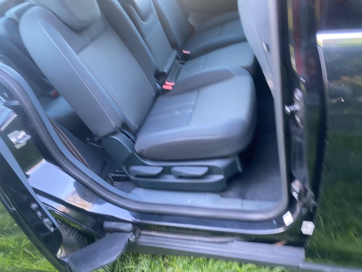 Used Ford Grand C-Max 2011 for sale - 77961613: Photo 15