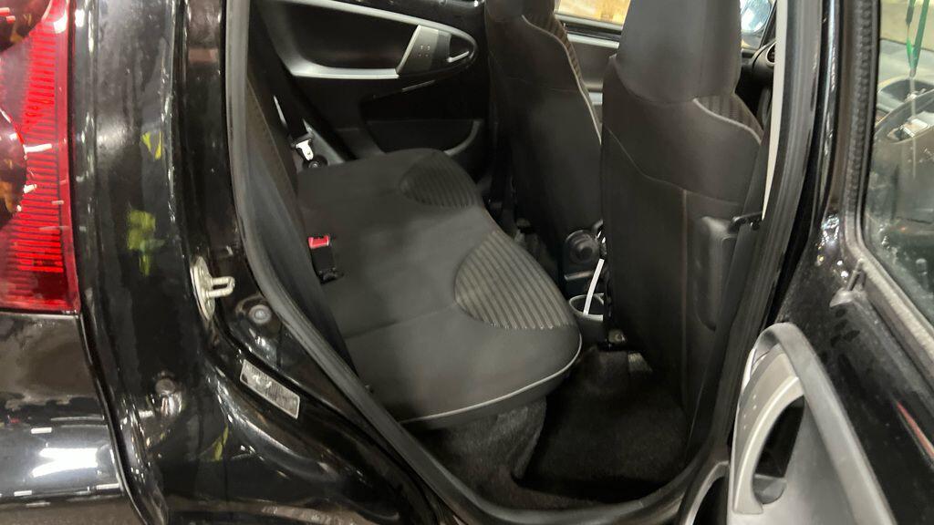 Used Peugeot 107 for sale - 76584462: Photo 8