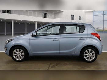 Used Hyundai i20 2012 for sale - 76377601: Photo