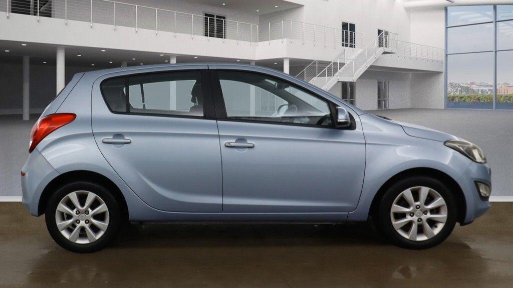 Used Hyundai i20 2012 for sale - 76377601: Photo 5