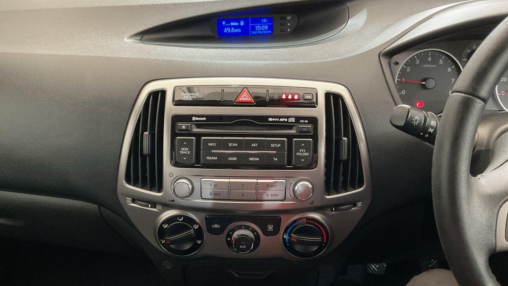 Used Hyundai i20 2012 for sale - 76377601: Photo 9