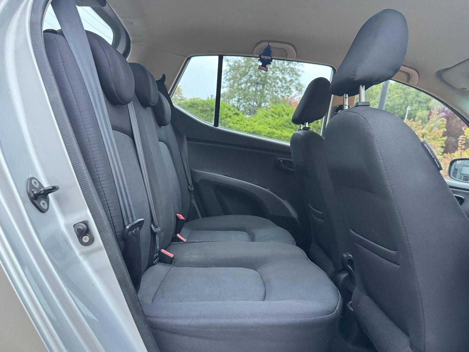Used Hyundai i10 2010 for sale - 76378049: Photo 12
