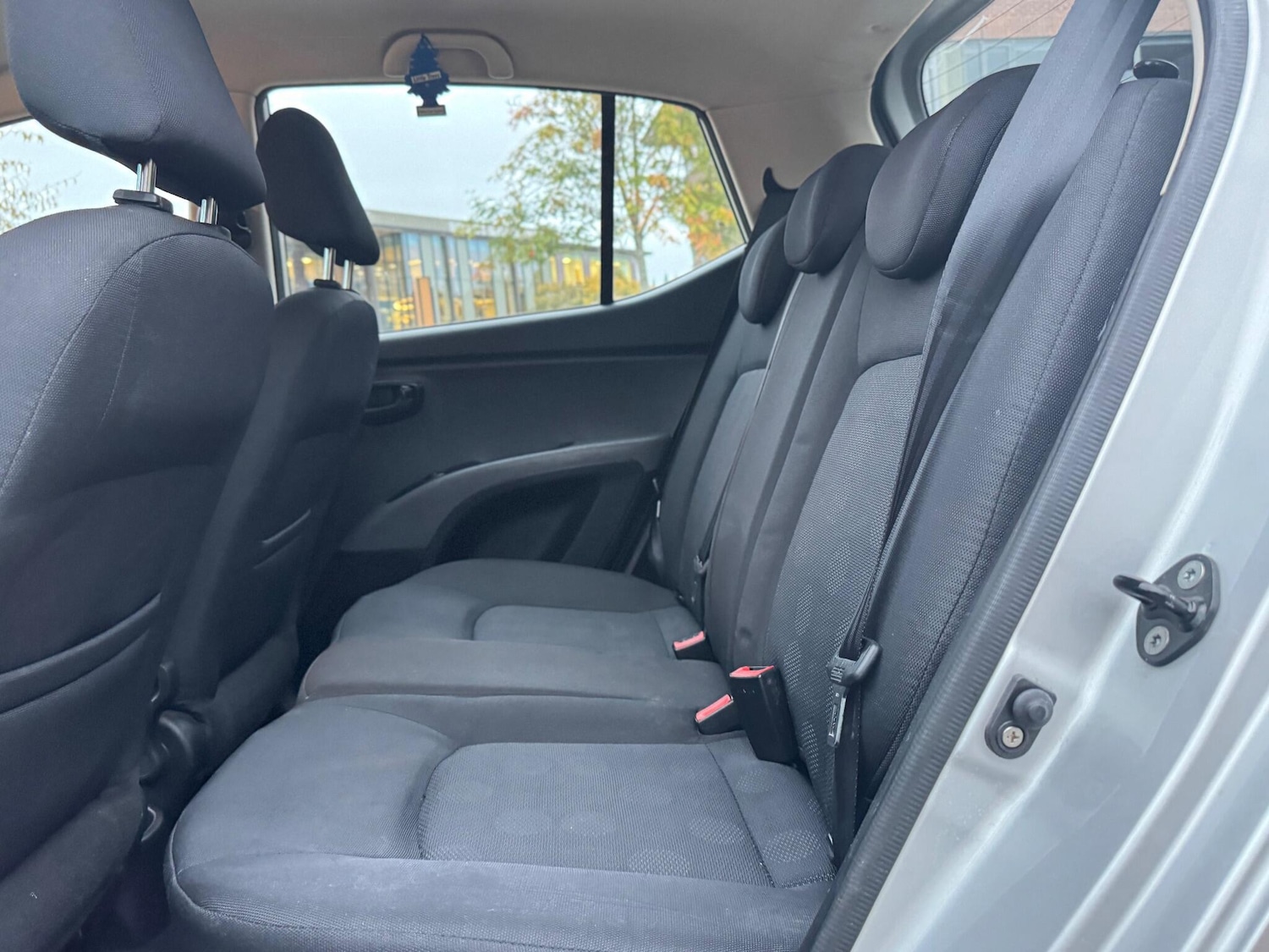 Used Hyundai i10 2010 for sale - 76378049: Photo 13