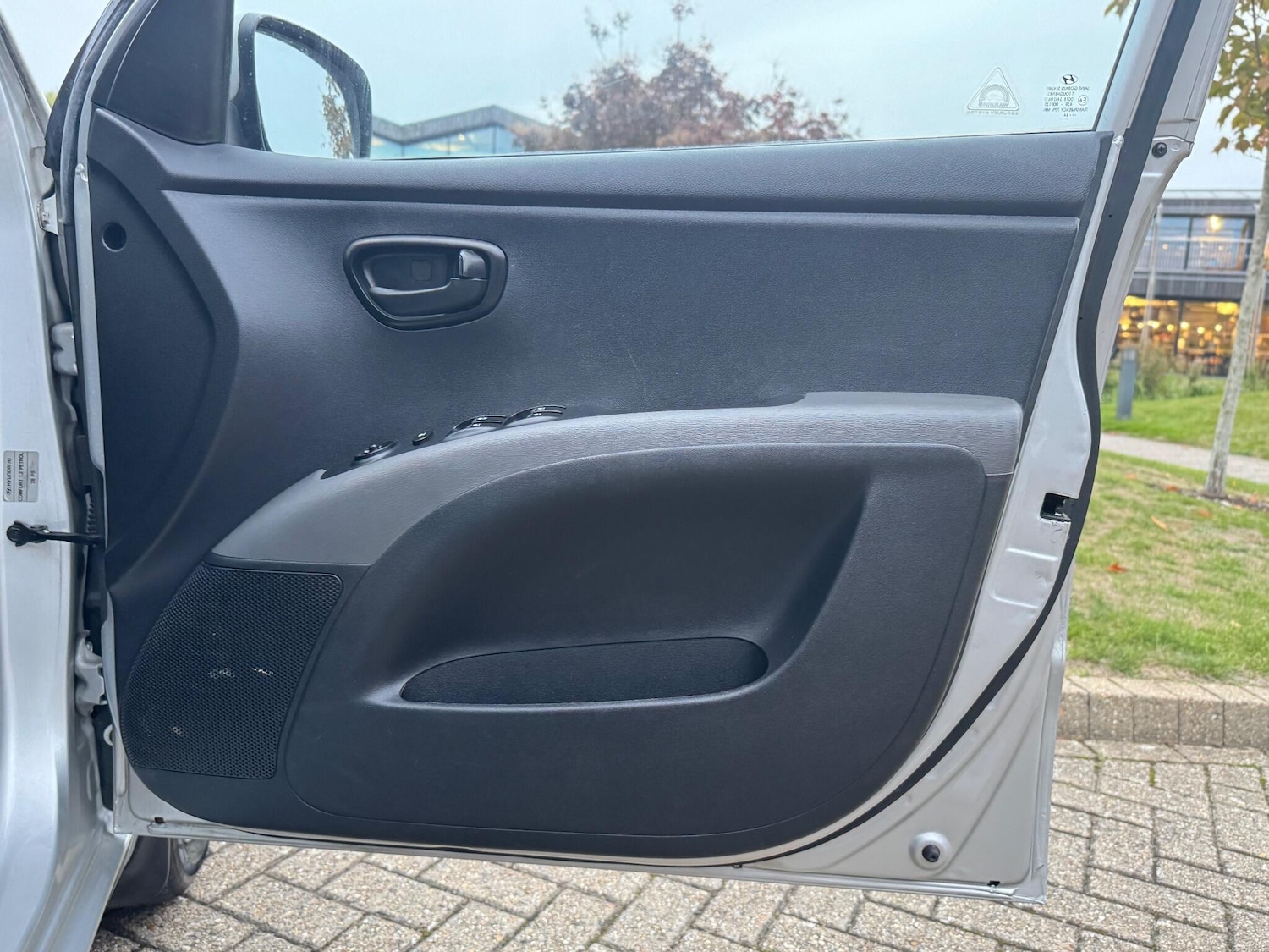 Used Hyundai i10 2010 for sale - 76378049: Photo 14