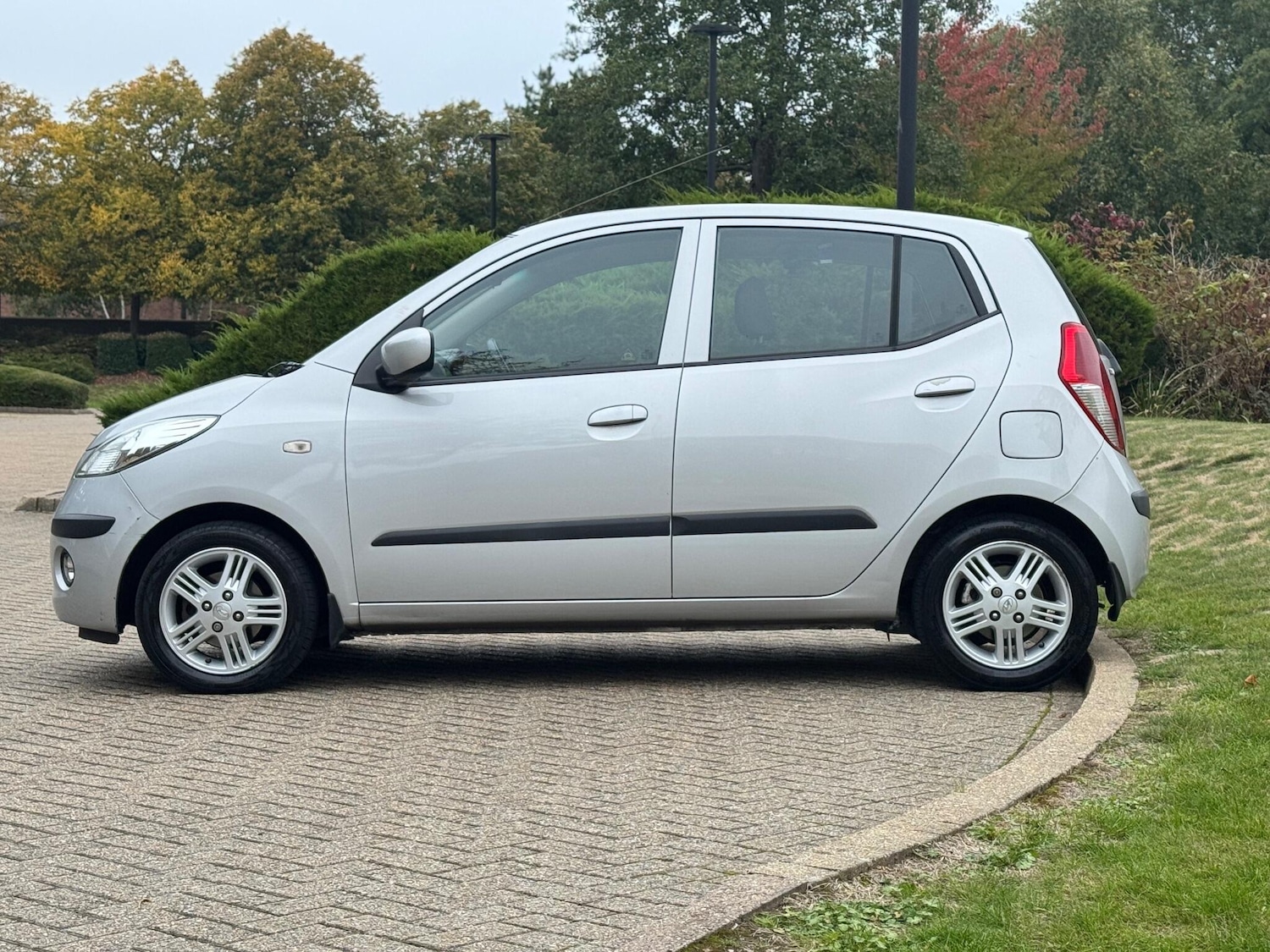 Used Hyundai i10 2010 for sale - 76378049: Photo 6
