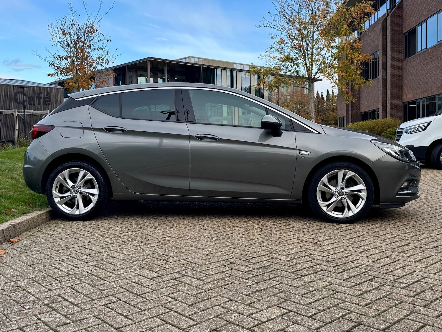 Used Vauxhall Astra 2019 for sale - 76377997: Photo 9
